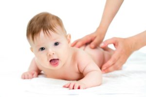 veledora-baby-massage-600x400